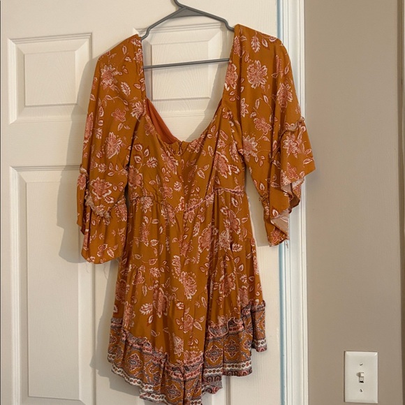 Boho Chic Orange Floral Romper - Picture 2 of 2